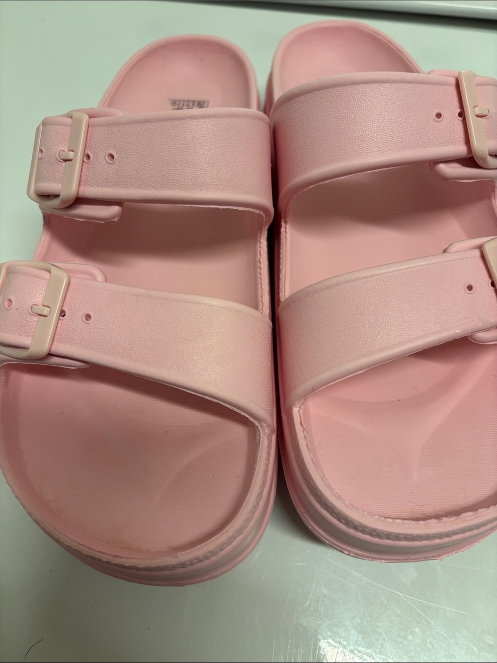 Pink sandals - Picture 3 of 4